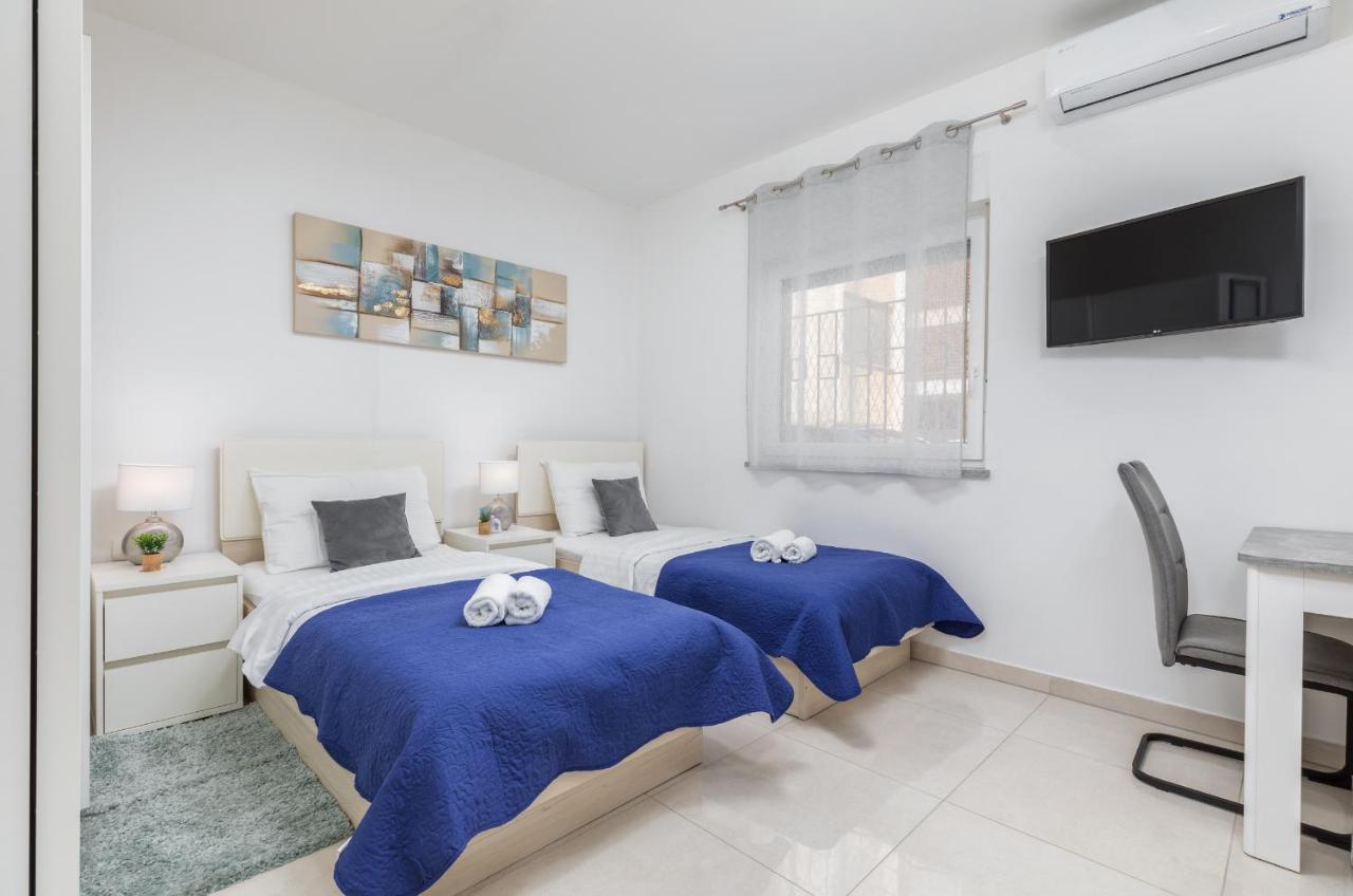 Marine Lux Apartments Pula Exterior photo