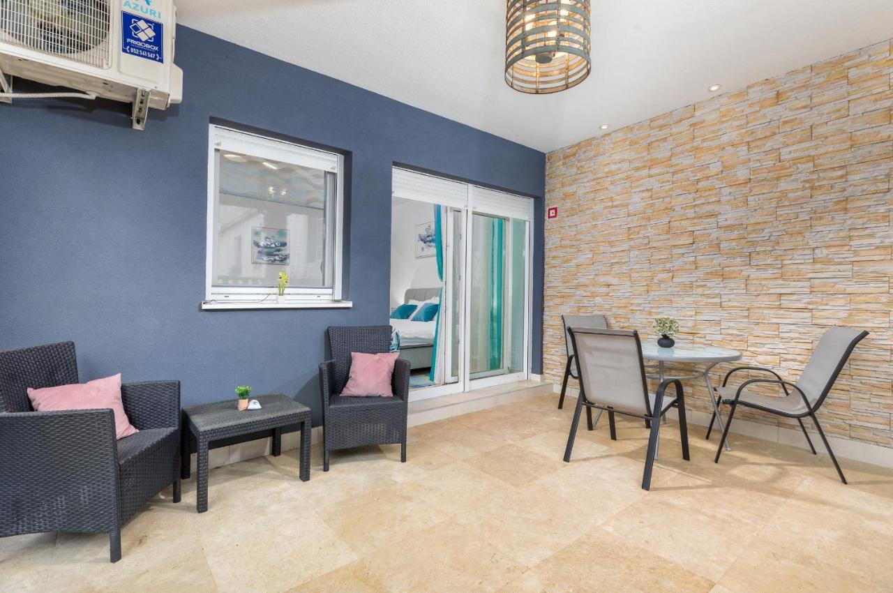 Marine Lux Apartments Pula Exterior photo